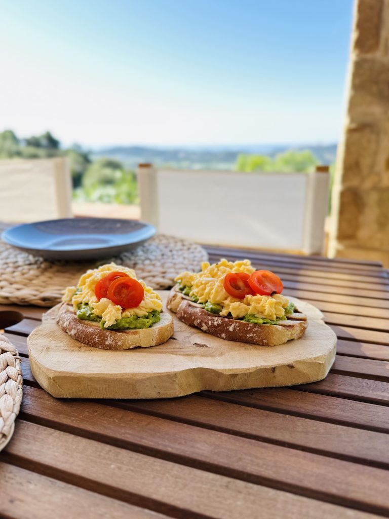 BnB Masia La Vista Brava HOLASPAIN Costa Brava breakfast ontbijt