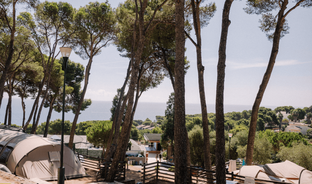 Camping Cala Gogo Costa Brava glamping HOLASPAIN