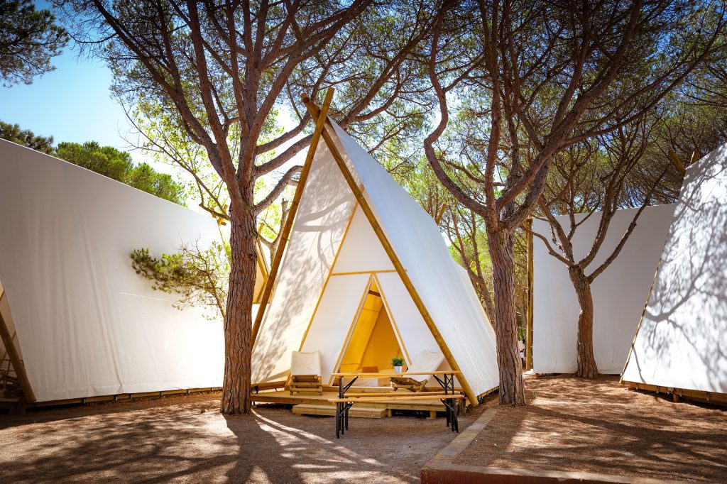 Glamping camping Playa Brava Costa Brava Pals Begur HOLASPAIN 