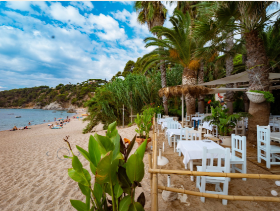 HOLASPAIN Costa Brava Glamping Cala Llevado mobile homes