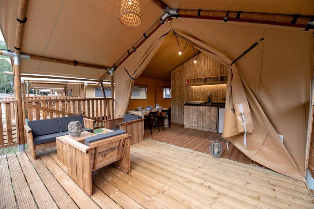 Glamping Catalonie Can Bora Lodges HOLASPAIN