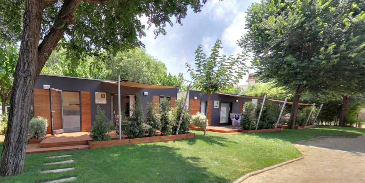 HOLASPAIN Camping Globo Rojo Costa Brava bungalow