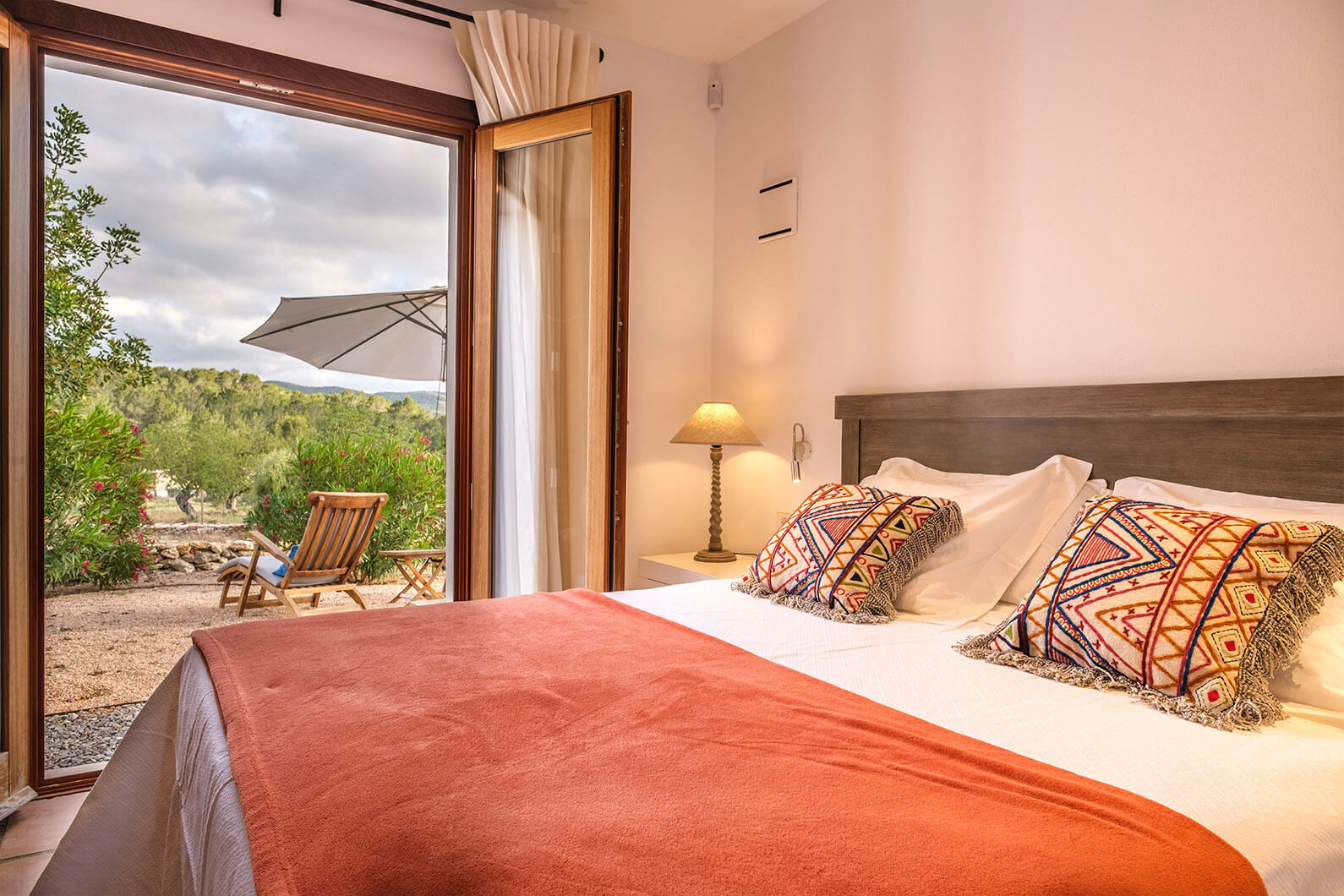 HOLASPAIN Boutique villas Can Lluc Ibiza