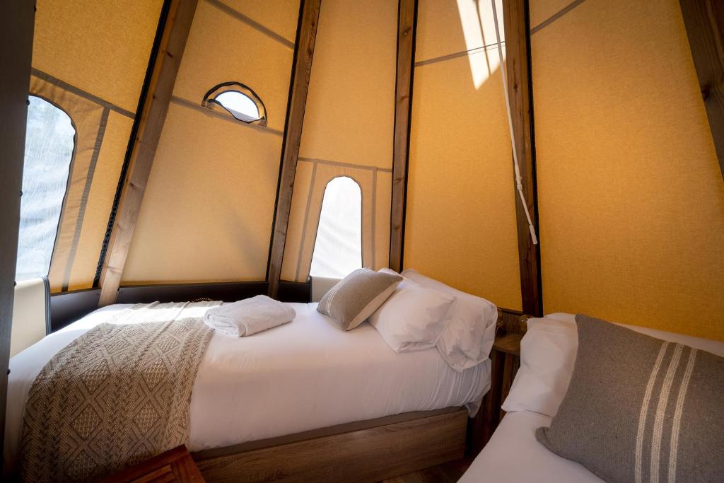 HOLASPAIN Glamping Camping Talaia Plaza Ecoresort Costa Brava