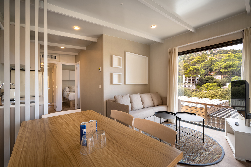 HOLASPAIN Glamping Camping Talaia Plaza Ecoresort Begur Costa Brava Bungalow Lodge