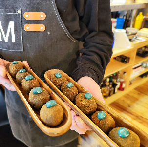 BEGUR Restaurant tips HOLASPAIN La Motxa tapas