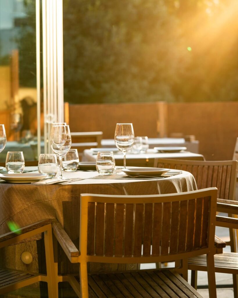 BEGUR Restaurant tips HOLASPAIN Taverna Son Molas