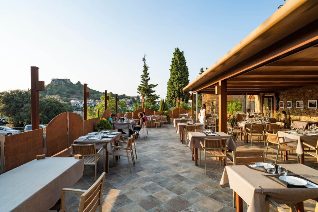 BEGUR Restaurant tips HOLASPAIN Taverna Son Molas