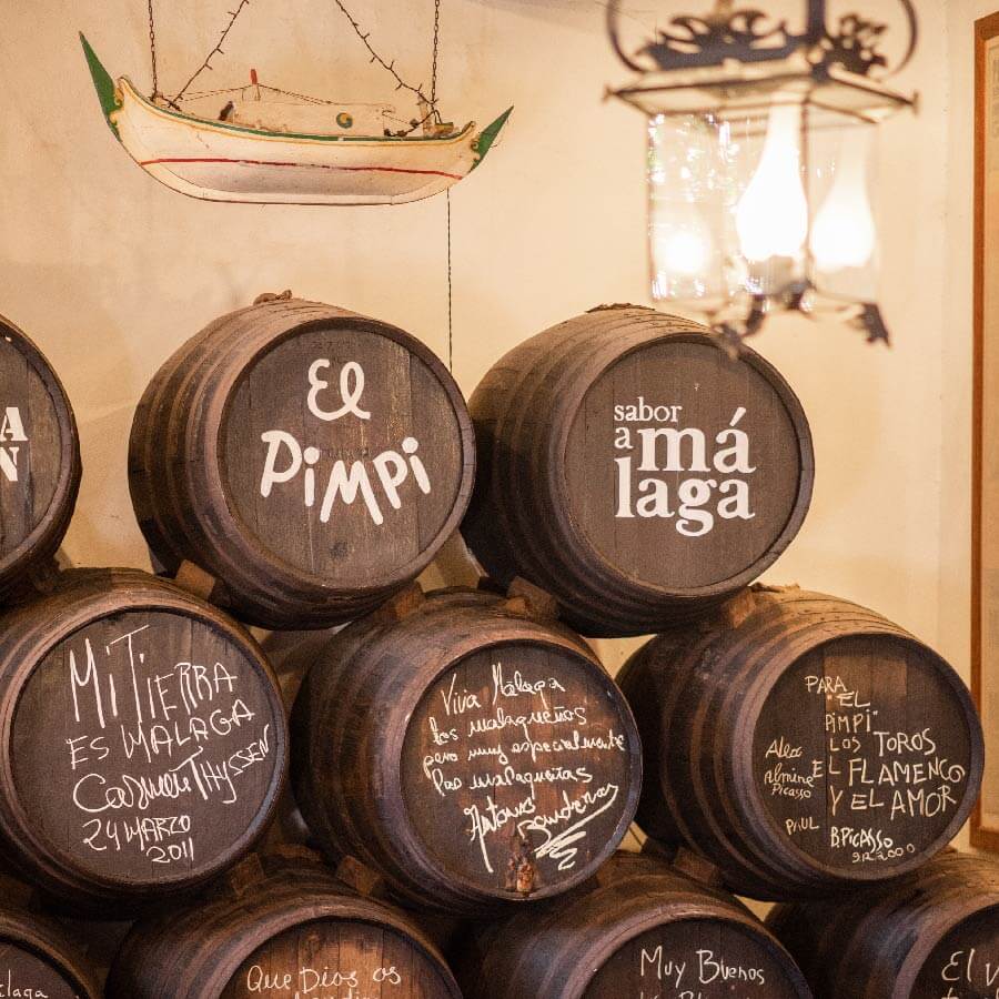 Bodega Bar El Pimpi Malaga Restaurant Stedentrip HOLASPAIN