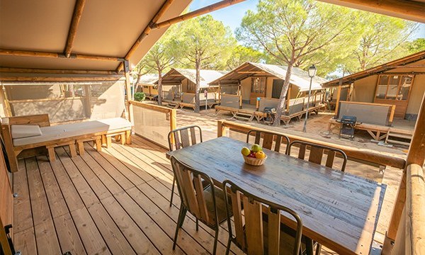 Camping Internactionacl Calonge Costa Brava HOLASPAIN GLamping Spanje Lodge tent