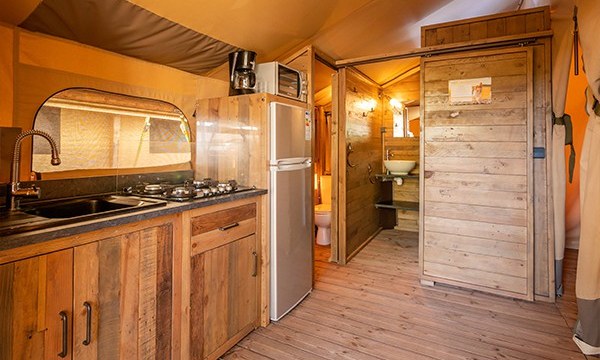 Camping Internactionacl Calonge Costa Brava HOLASPAIN GLamping Spanje Lodge tent