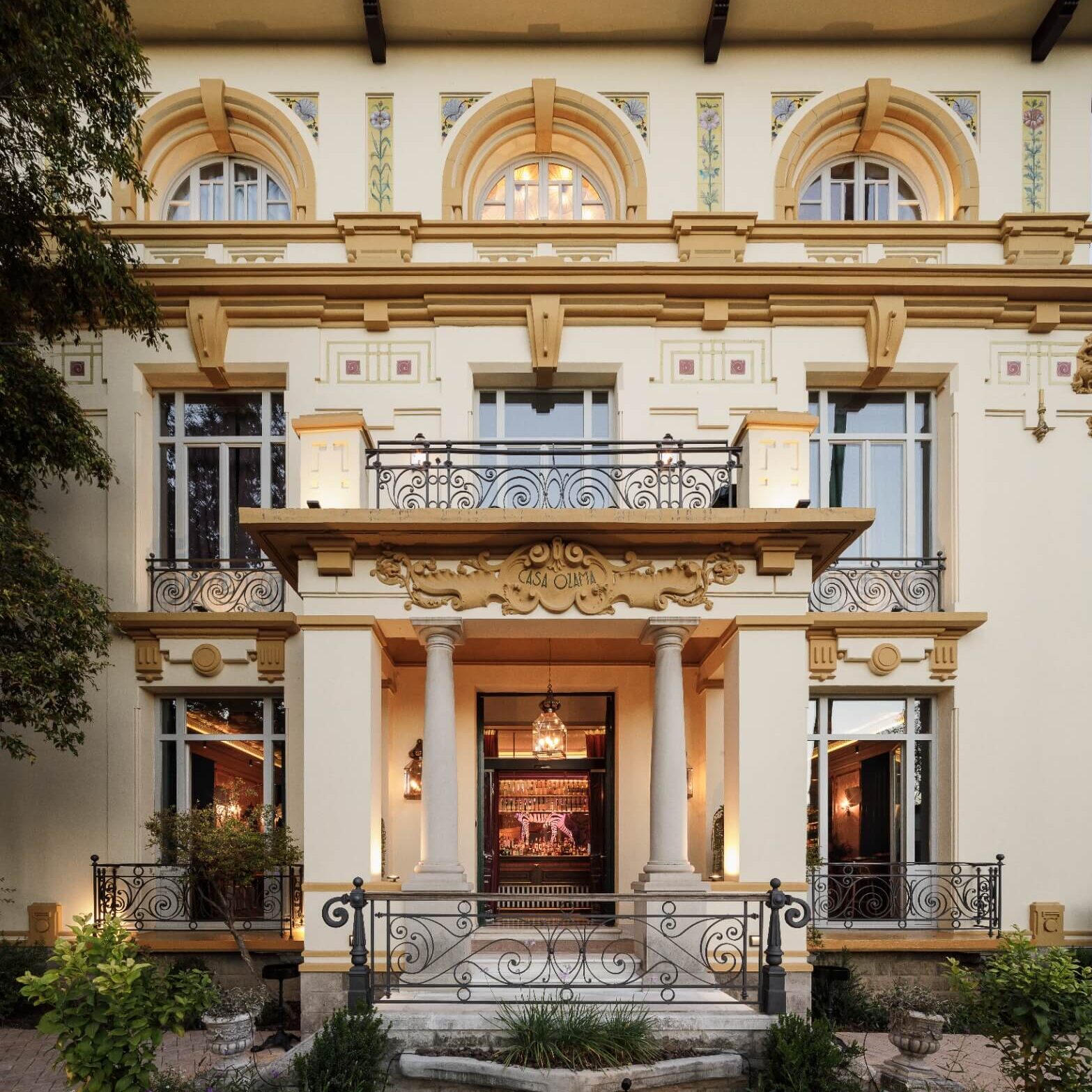 Sevilla hotspots Ozama restaurant travel inspiration HOLASPAIN