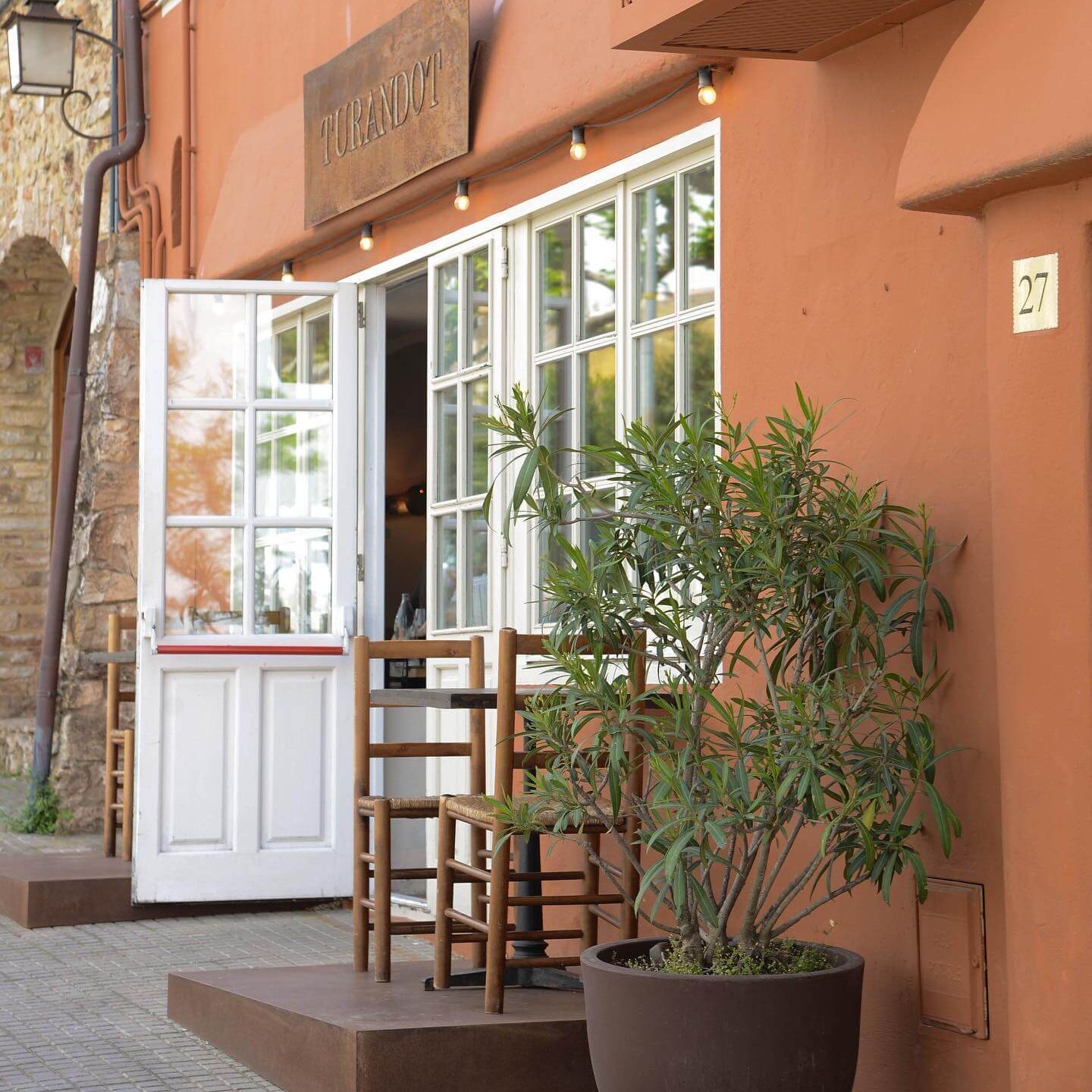 Turandot restaurant Begur tip Costa Brava HOLASPAIN