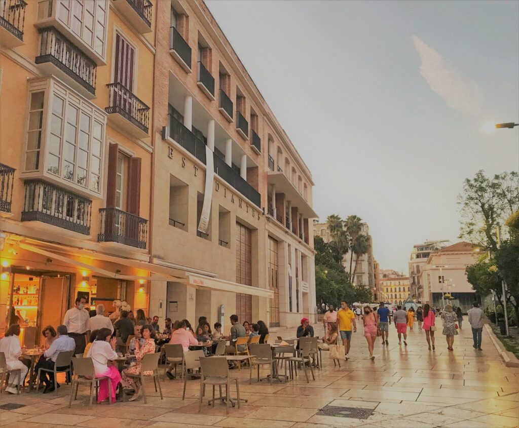 Uvedoble taberna tapasbara Malaga Restaurant Stedentrip HOLASPAIN