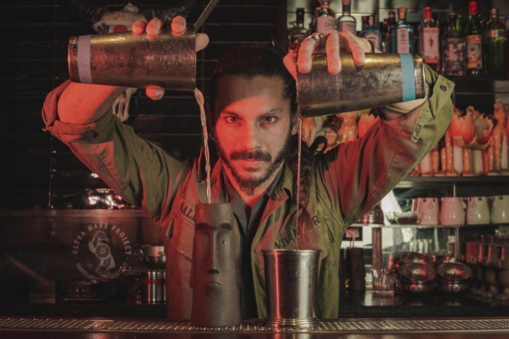 HOLASPAIN Madrid Cocktailbar Salmon Guru