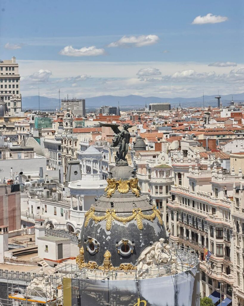 HOLASPAIN Madrid Restaurant rooftopbar Azotea del Circul