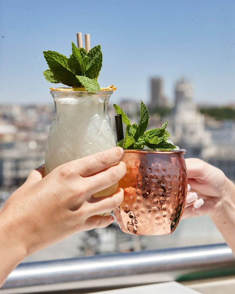 HOLASPAIN Madrid Restaurant rooftopbar Azotea del Circul