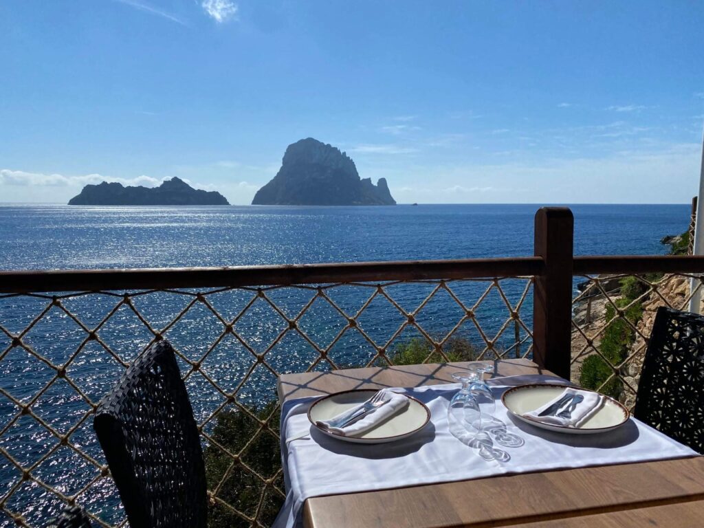 Ibiza Beaches Cala d'hort restaurant Es Boldado