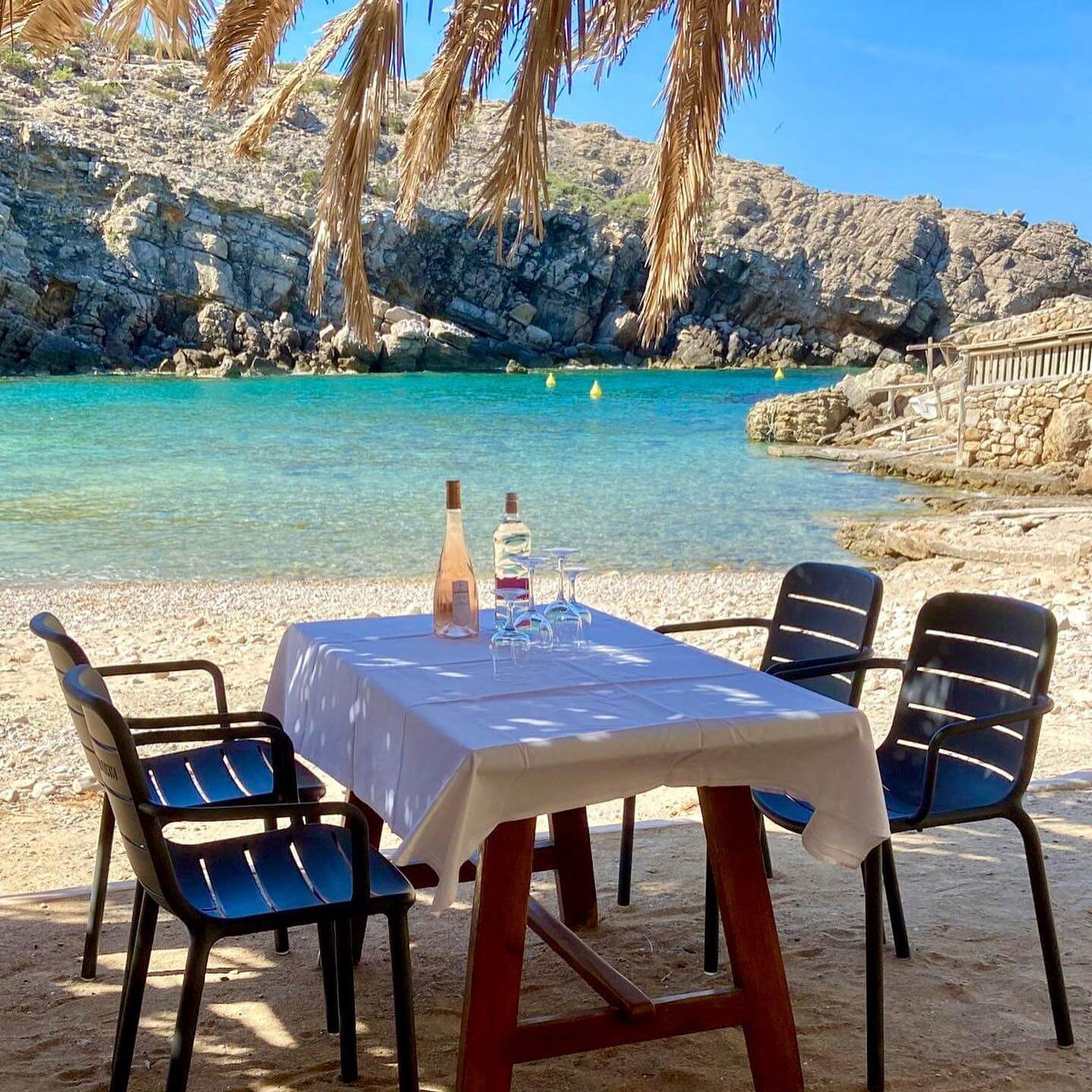 Ibiza Beaches strand Cala Carbò restaurante El Balneario