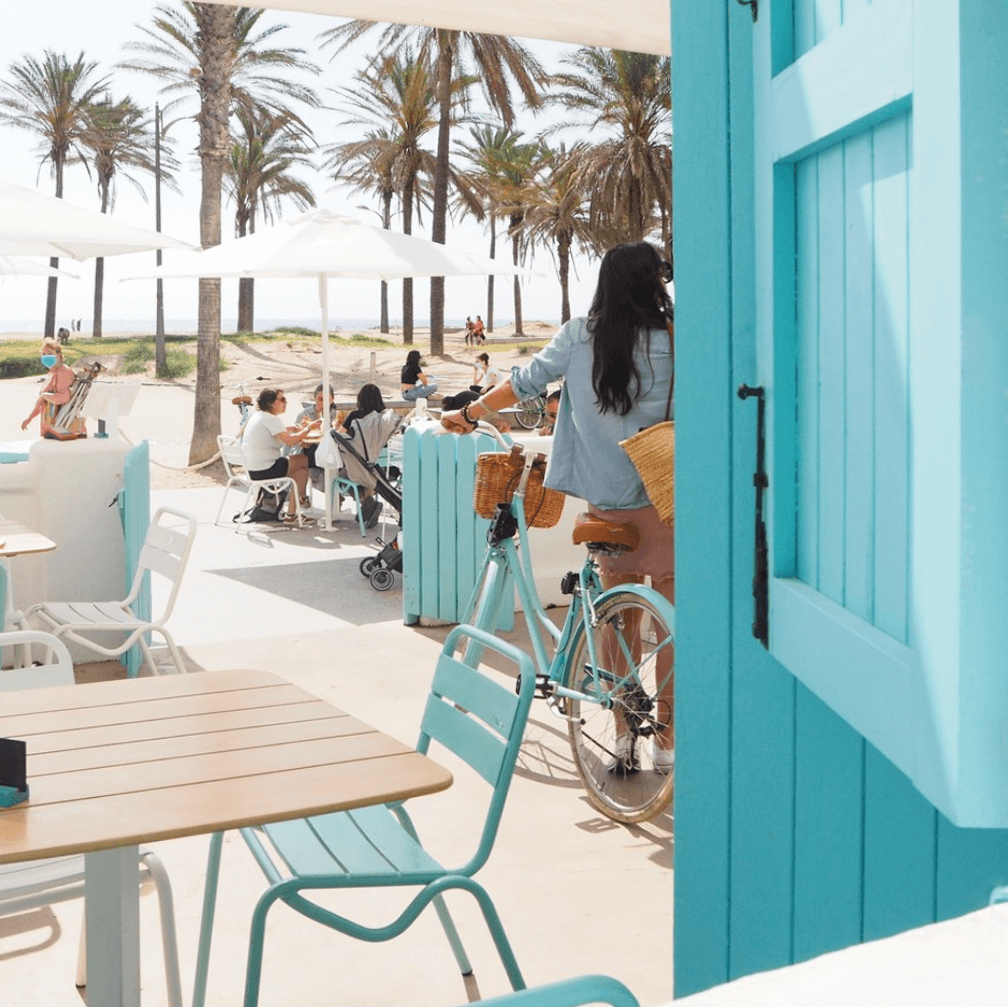 Valencia restaurants hotspots La Mas Bonita chiringuito