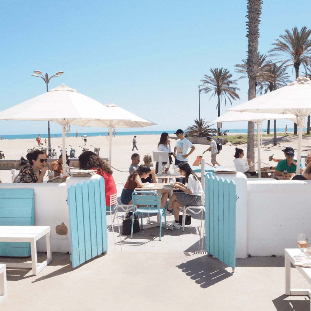Valencia restaurants hotspots La Mas Bonita chiringuito