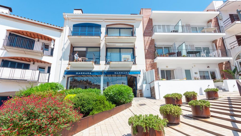 Costa Brava beaches stranden baai Holaspain Marmara restaurante LLafranc 