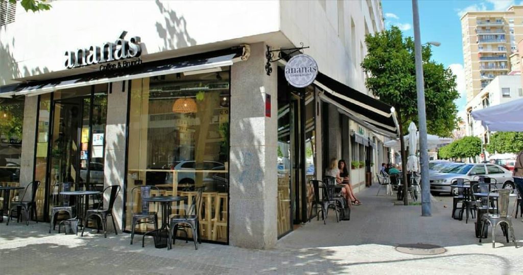 ANANAS Coffee and brunch Sevilla ontbijtadressen breakfast hotspot HOLASPAIN