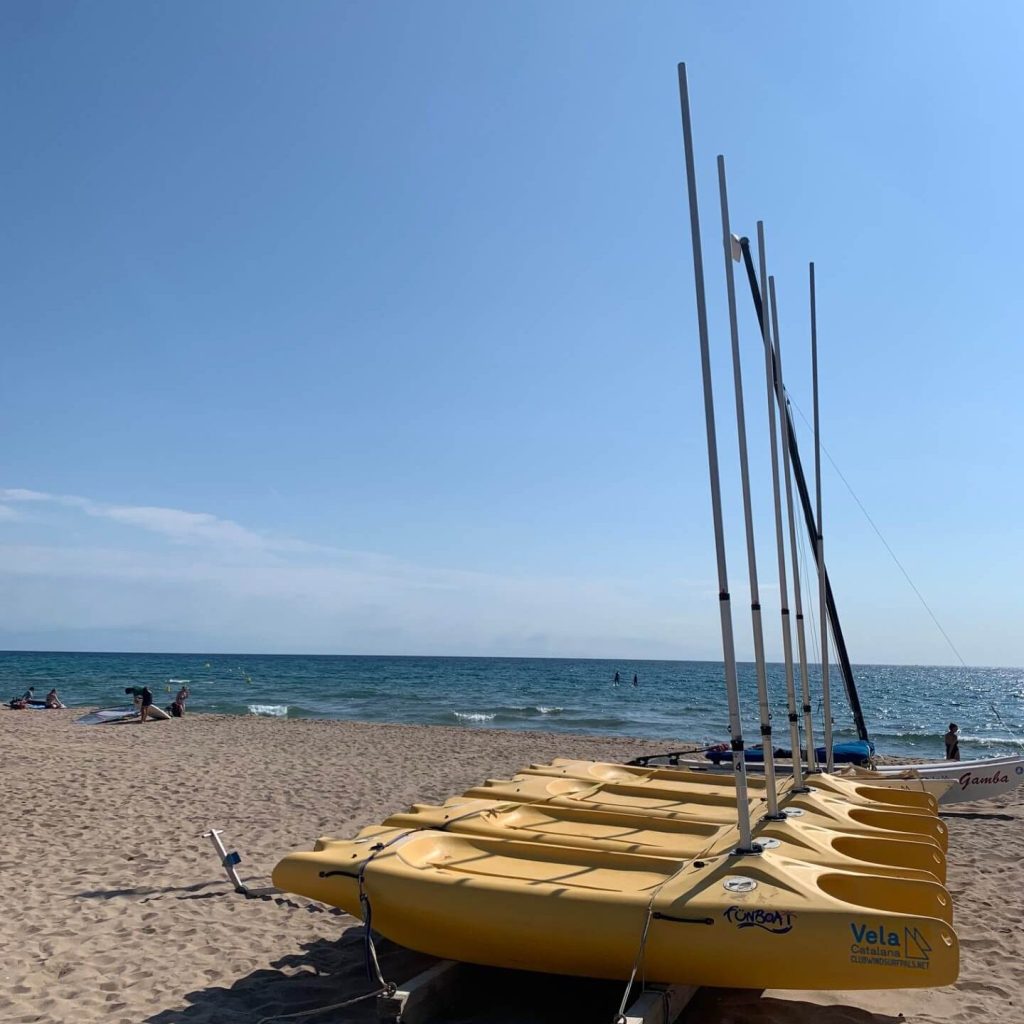 HOLASPAIN Camping Playa Brava Pals glamping strand hotspot