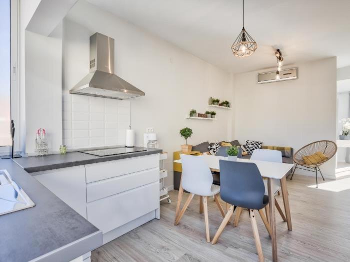 Penthouse appartement met dakterras Fuengirola Costa del Sol Malaga HOLASPAIN