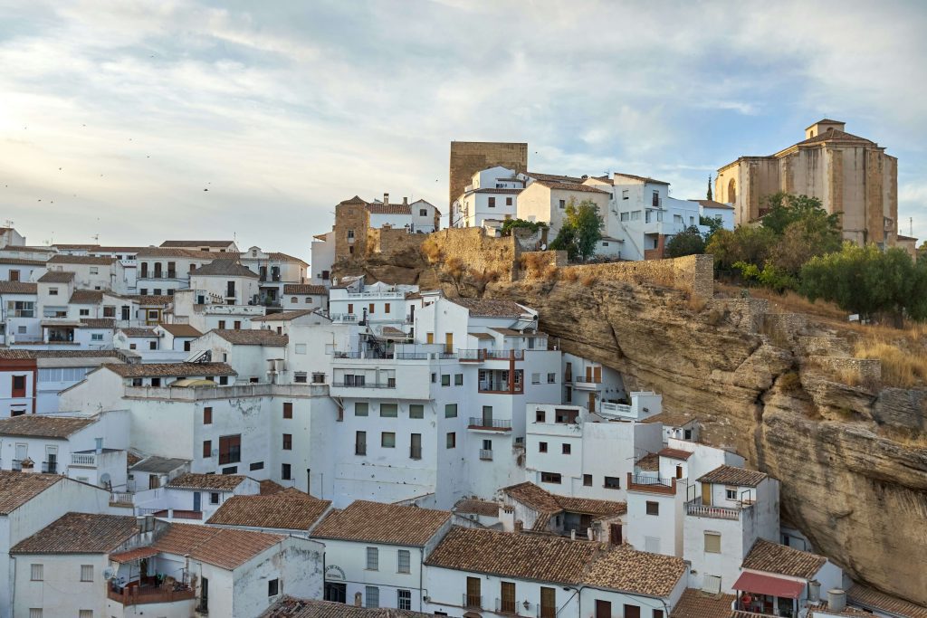 Setenil de las Bodegas Pueblos Blancos Andalusie Spanje HOLASPAIN roadtrip