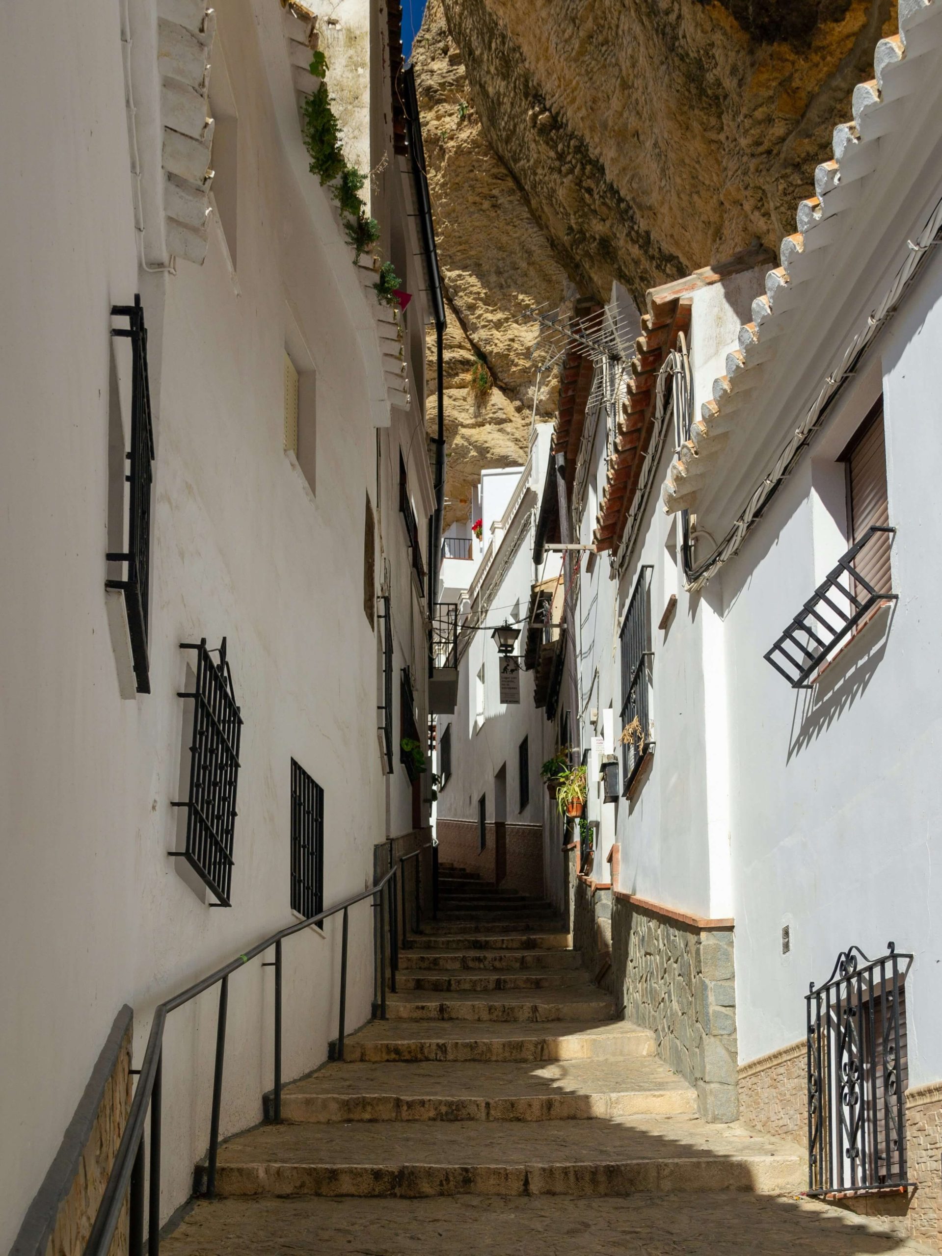 Setenil de las Bodegas Pueblos Blancos Andalusie Spanje HOLASPAIN roadtrip