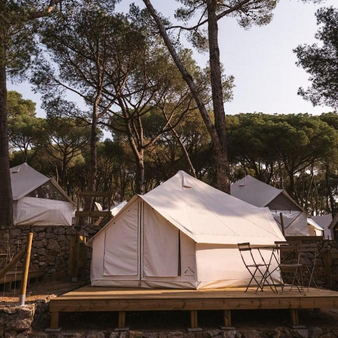 Camping wecamp Cala Montgo glamping Costa Brava l'escala HOLASPAIN spanje