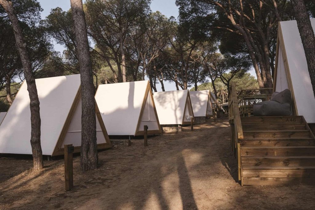 Camping wecamp Cala Montgo glamping Costa Brava l'escala HOLASPAIN spanje