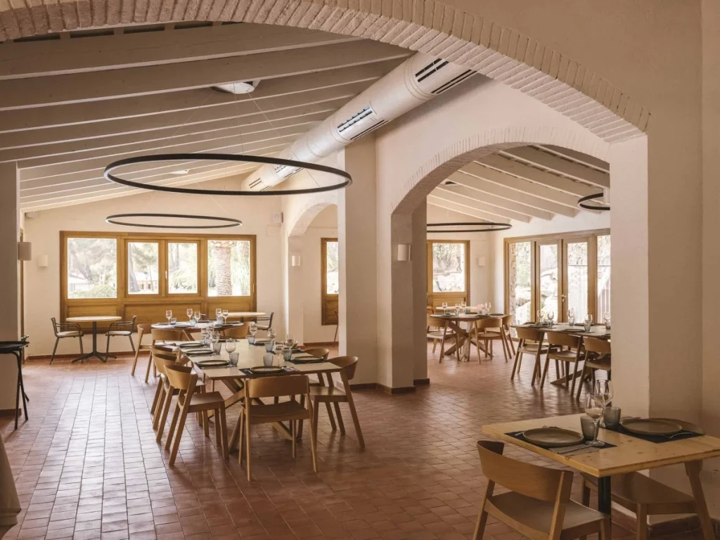 Glamping wecamp Cala Montgo L'escala Emporda Costa Brava camping HOLASPAIN