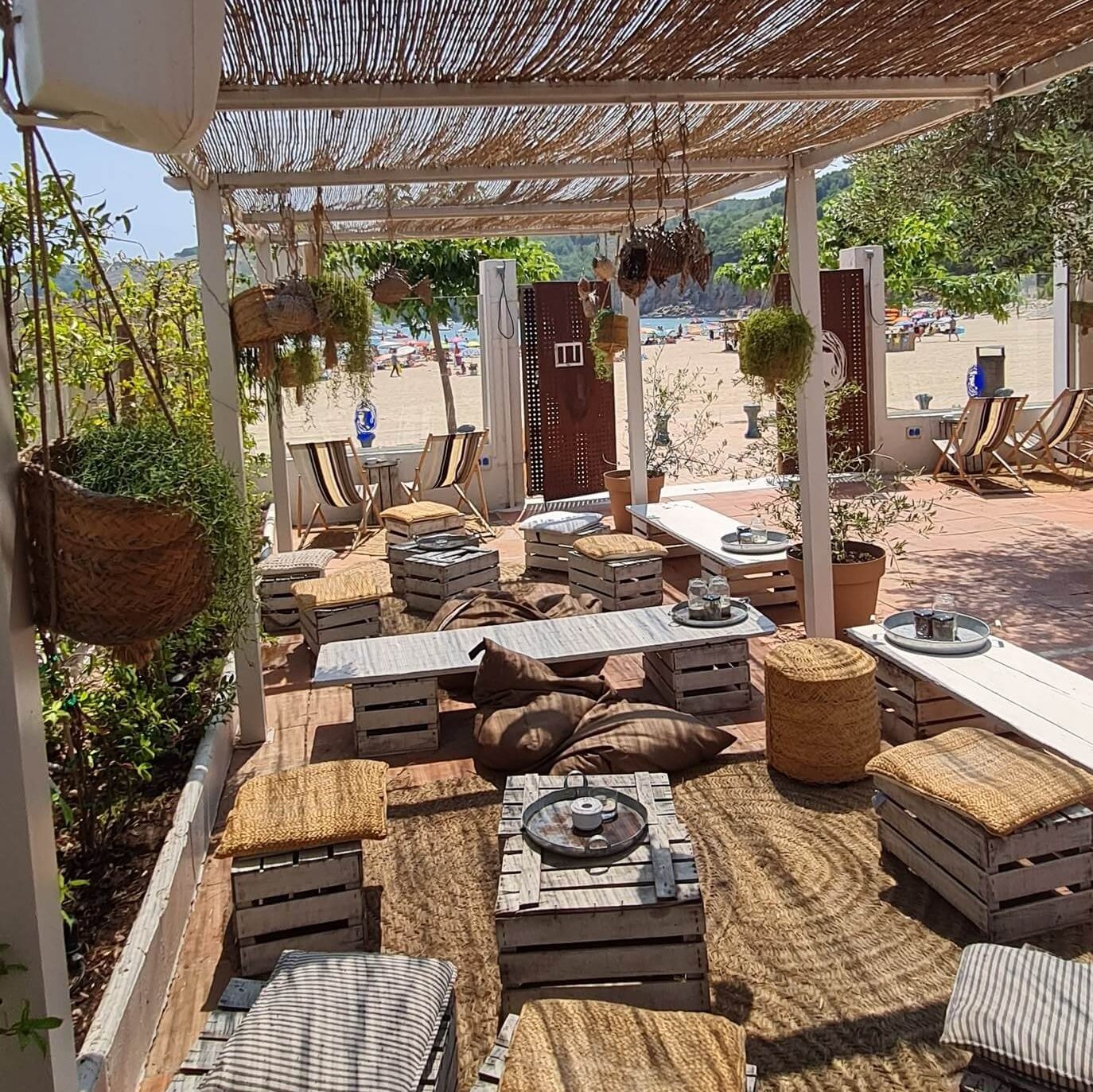 Marokko Montgó chiringuito beachbar hotspots restaurants L'Escala Costa Brava HOLASPAIN Emporda