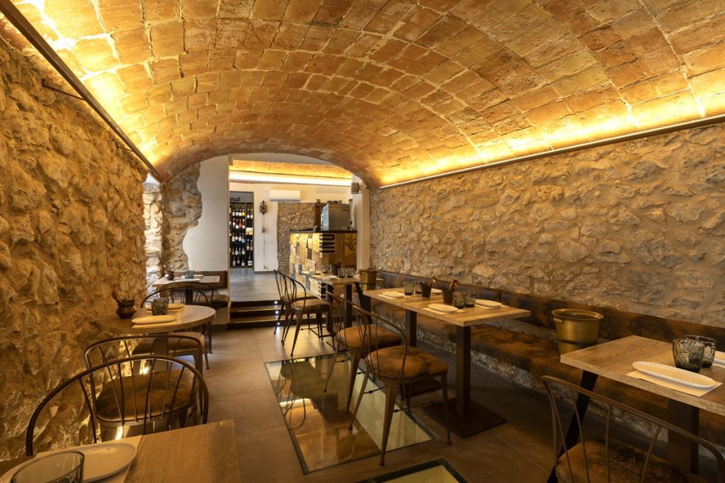 Uain wijnbar hotspots restaurants L'Escala Costa Brava HOLASPAIN Emporda 