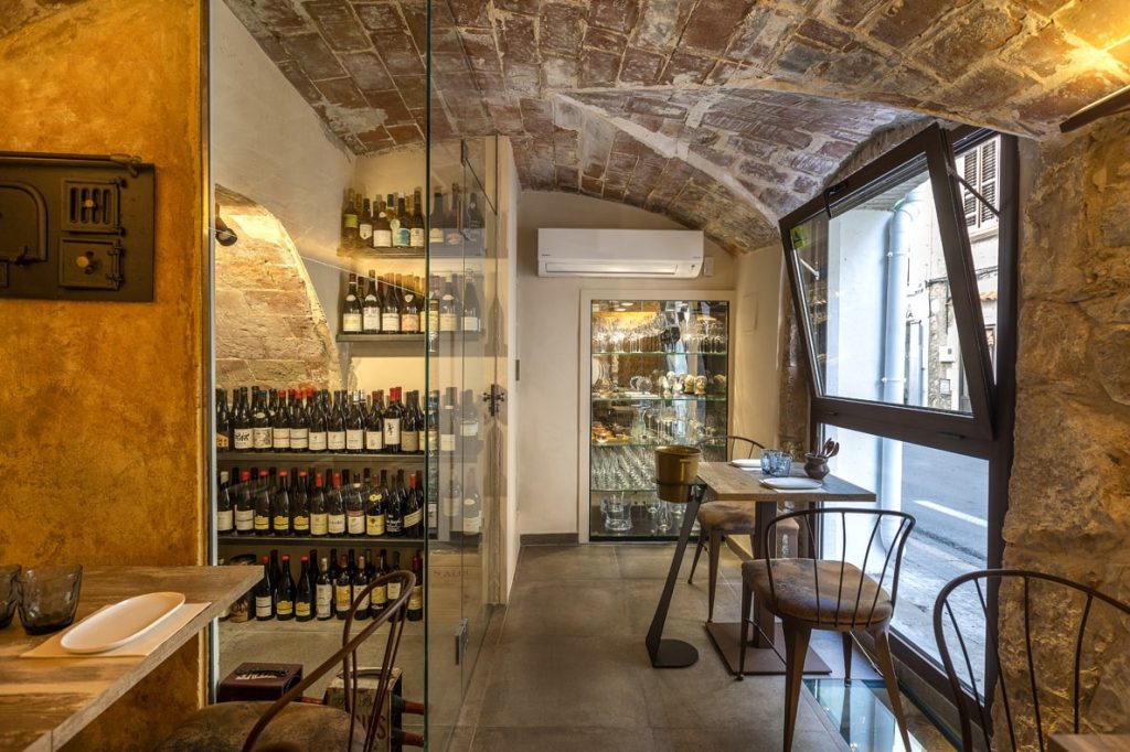 Uain wijnbar hotspots restaurants L'Escala Costa Brava HOLASPAIN Emporda