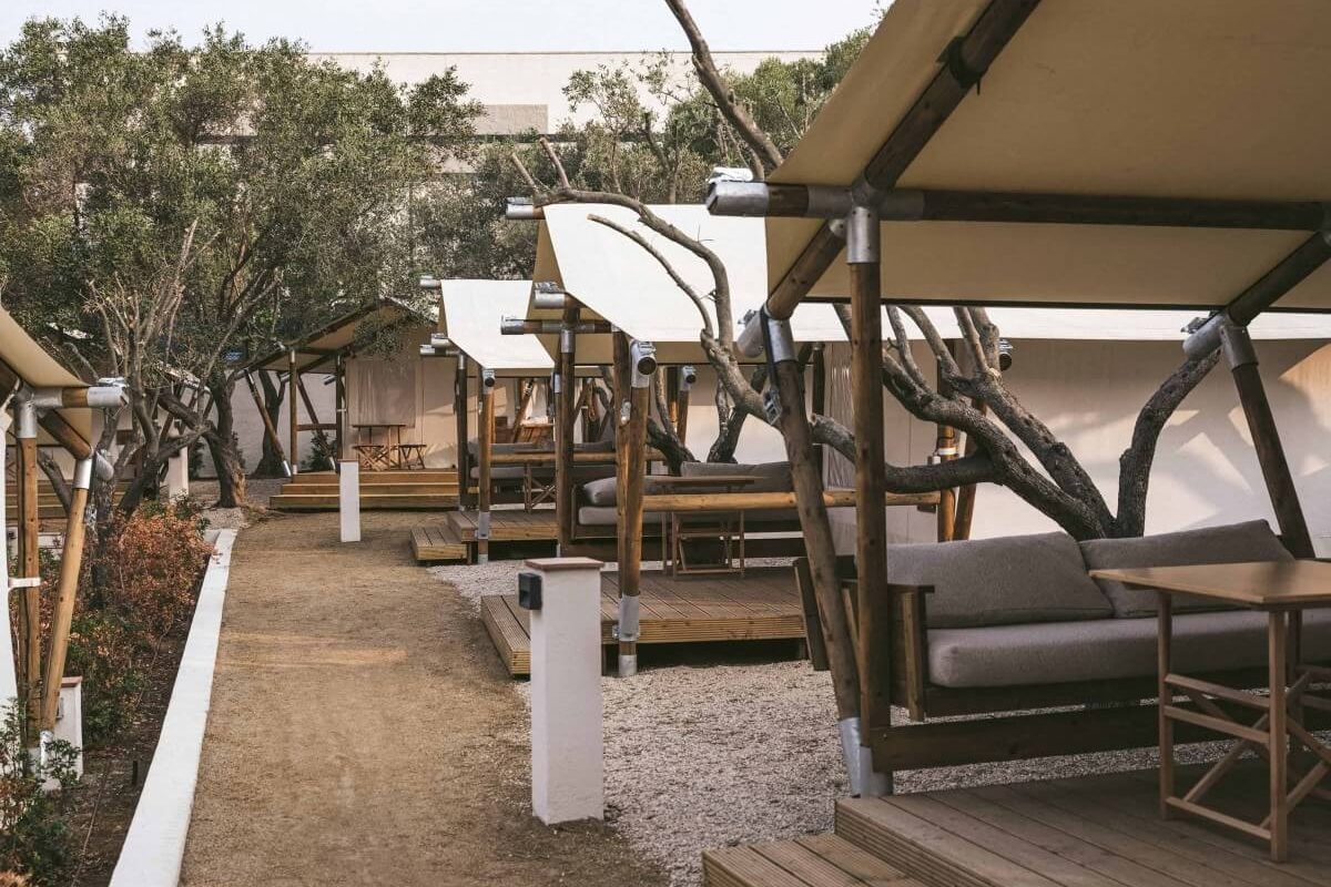 Wecamp Cadaques camping spanje COSTA BRAVA HOLASPAIN glamping cottage tent couple