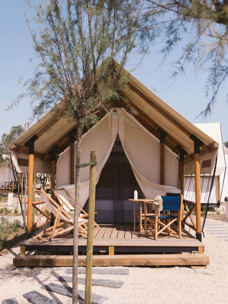 Wecamp Cadaques camping spanje COSTA BRAVA HOLASPAIN glamping couple