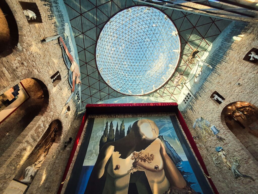Figueres Dali Museum Costa Brava Catalonie HOLASPAIN 