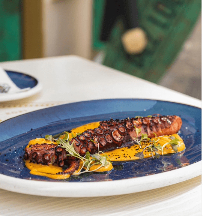 Vis Pez LOLA restaurant Malaga HOLASPAIN